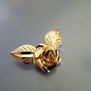 Vintage gold-tone rose brooch EUC